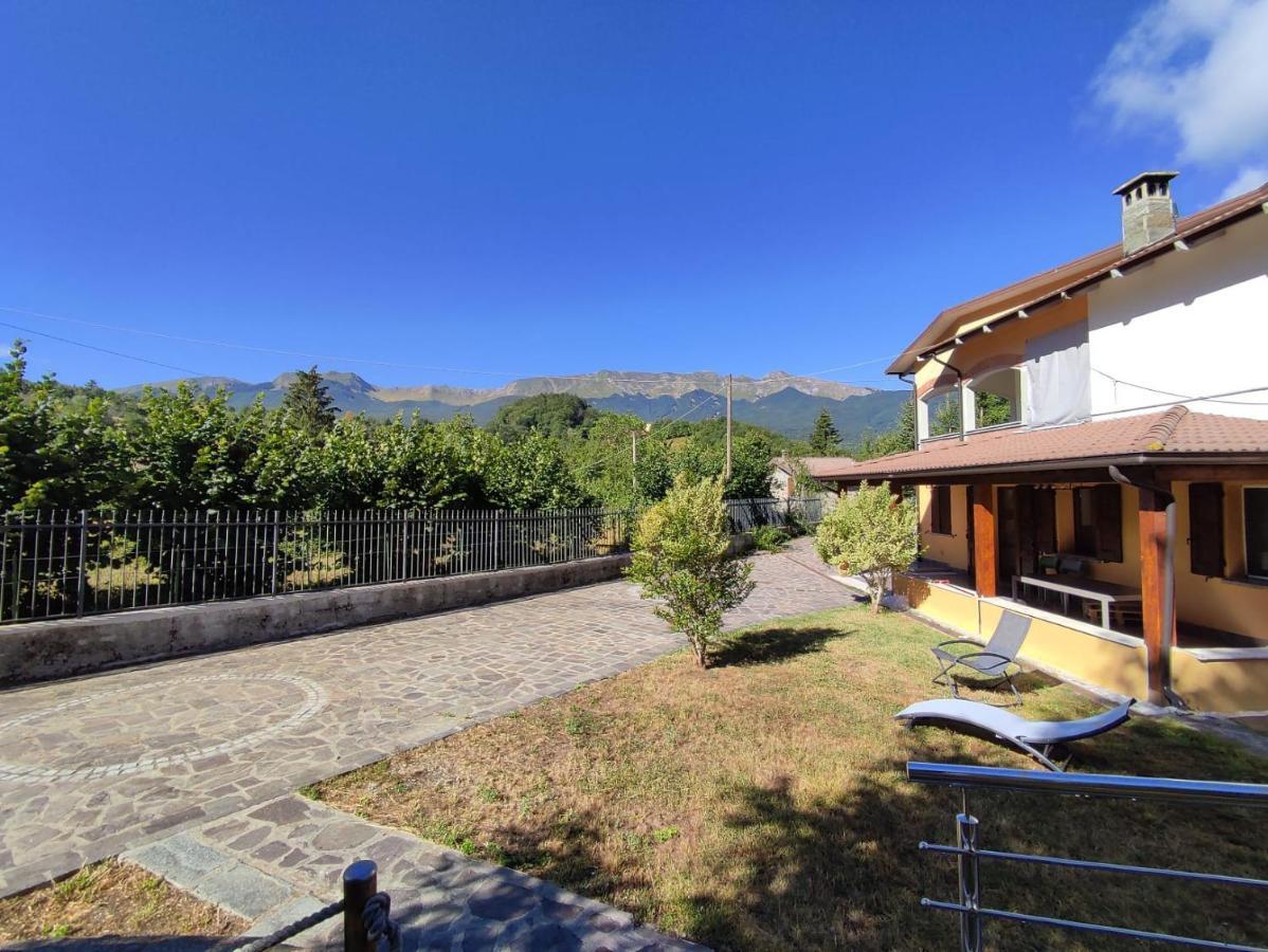 Bed and Breakfast Il Golfarone Villa Minozzo Exterior foto